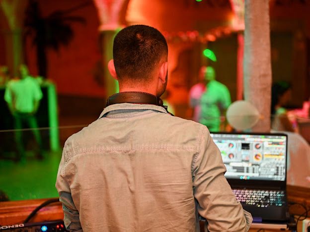 DJ bei einem Event